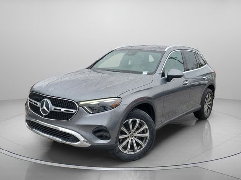 Certified 2023 Mercedes-Benz GLC 300 4MATIC image 4