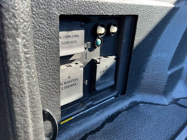 Used 2023 Ford F150 Lariat w/ Max Trailer Tow Package AWD/4WD image 9