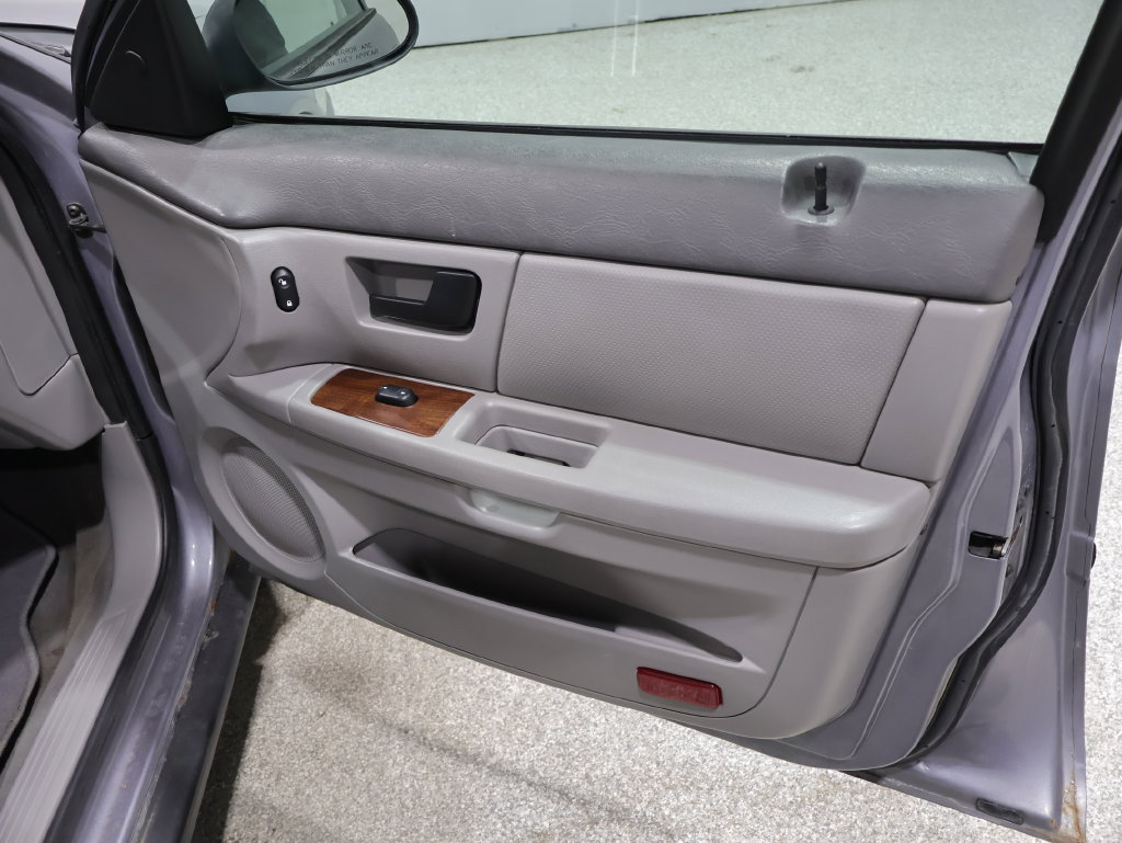 Used 2006 Ford Taurus SEL FWD image 25