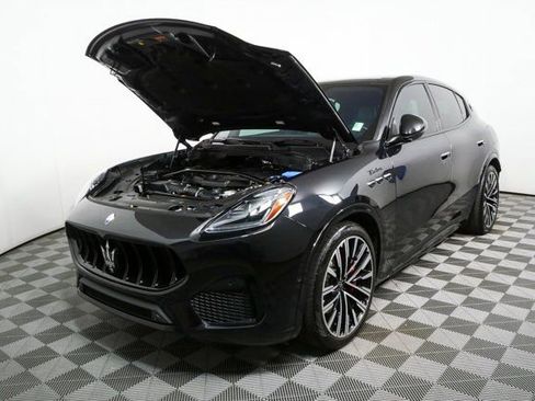 Used 2023 Maserati Grecale Modena AWD/4WD image 37