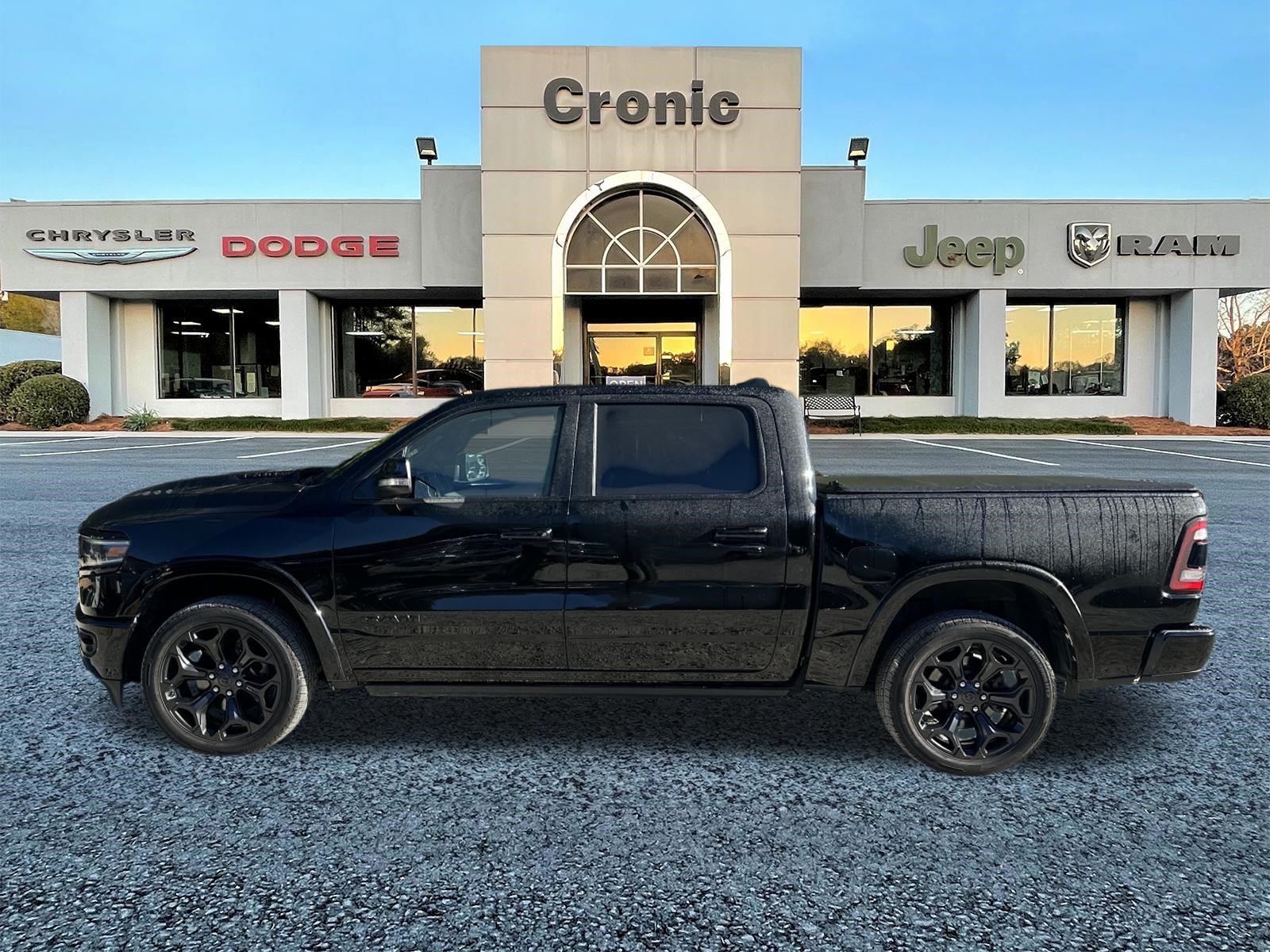 Used 2022 RAM 1500 Limited AWD/4WD image 6