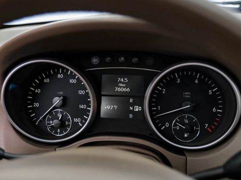 Used 2011 Mercedes-Benz ML 350 2WD image 19