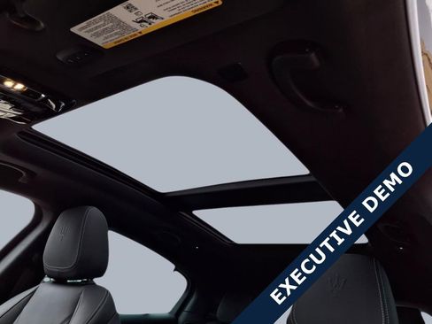 New 2025 Maserati Grecale Modena image 9