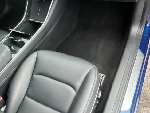 Used 2020 Tesla Model 3 Standard Range Plus RWD image 13