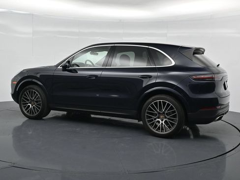 Certified 2023 Porsche Cayenne AWD/4WD image 3