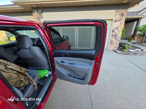 Used 2015 Toyota Tacoma 4x4 Double Cab w/ TRD Sport Package image 23