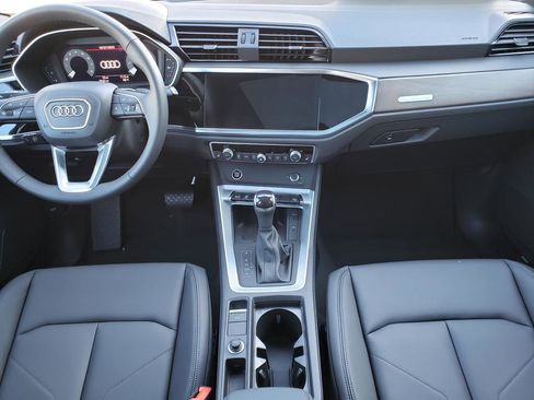 New 2025 Audi Q3 2.0T Premium Plus image 9