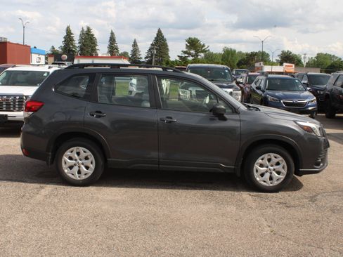 Used 2024 Subaru Forester AWD/4WD image 4