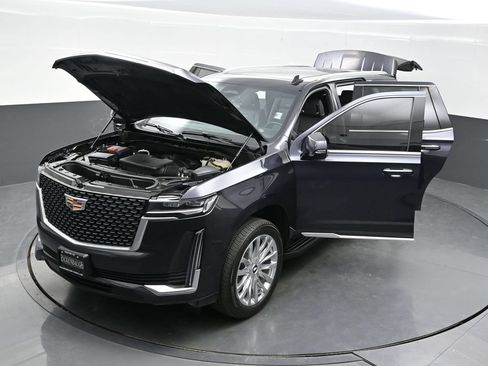 Certified 2024 Cadillac Escalade Premium Luxury AWD/4WD image 40