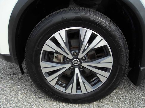 Used 2021 Nissan Rogue SV w/ Premium Package image 14