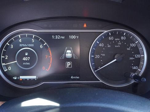 New 2025 Nissan Versa SV w/ Trunk Package image 20