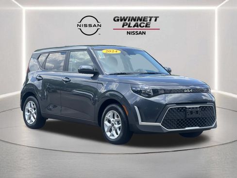 Used 2024 Kia Soul LX w/ Option Group 015 FWD image 24