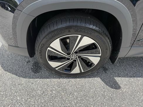 New 2026 Volkswagen Taos SE AWD/4WD image 27