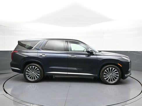 Used 2024 Hyundai Palisade Calligraphy image 5