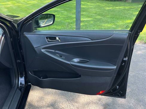 Used 2011 Hyundai Sonata SE w/ Navigation & Sunroof Pkg 4 FWD image 19