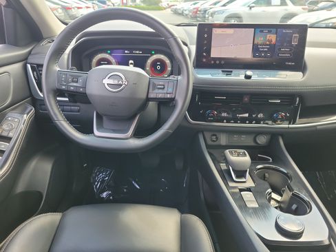 Certified 2026 Nissan Rogue SL AWD/4WD image 10