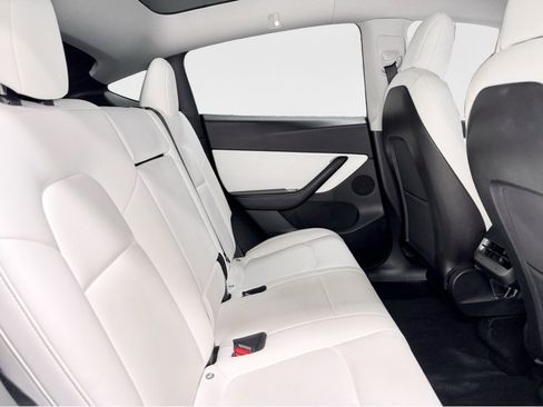 Used 2020 Tesla Model Y Long Range image 20