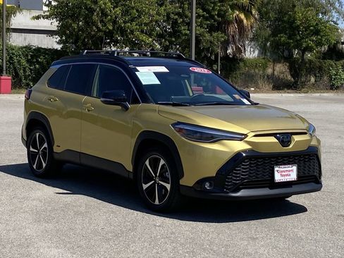 Certified 2023 Toyota Corolla Cross XSE w/ Convenience Package image 12