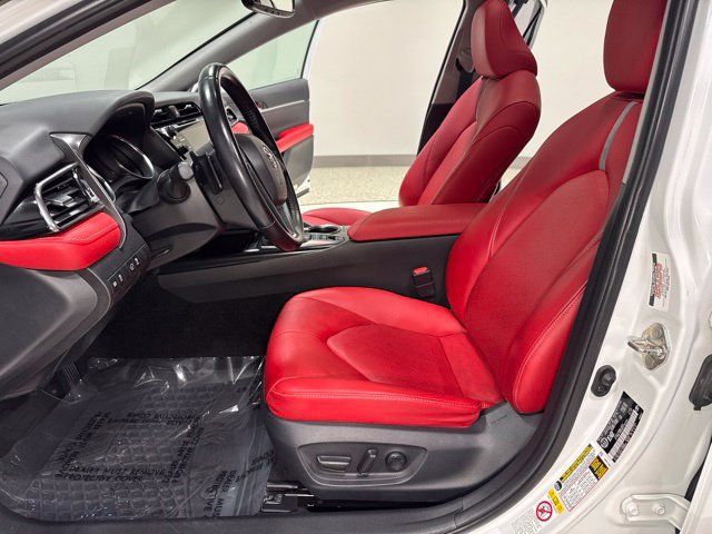 Used 2019 Toyota Camry XSE FWD image 14