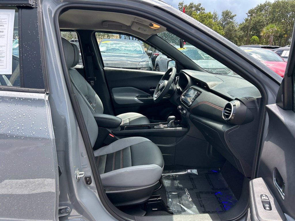 Certified 2024 Nissan Kicks SR w/ SR Premium Package FWD image 39