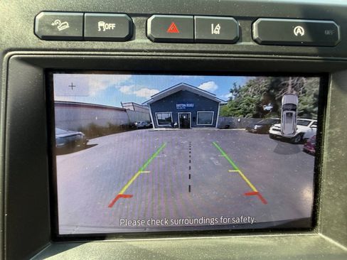 Used 2020 Ford Expedition XLT w/ Equipment Group 202A AWD/4WD image 21