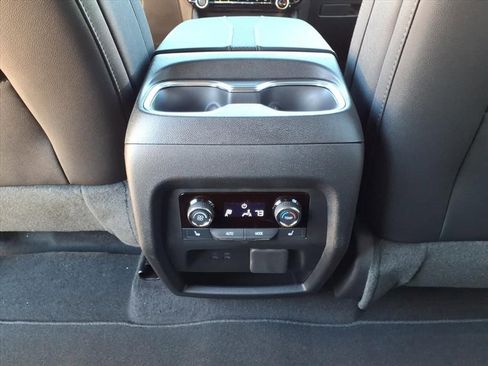 New 2026 Chevrolet Traverse High Country image 13