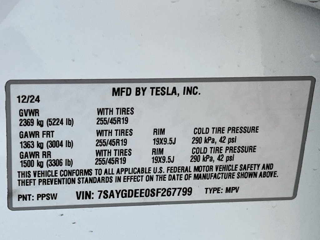 Used 2025 Tesla Model Y Long Range AWD/4WD image 31