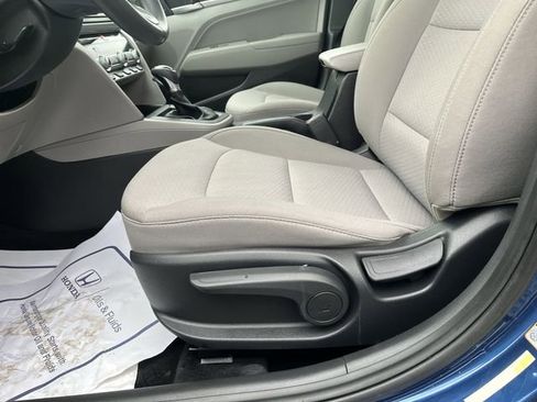 Used 2020 Hyundai Elantra SEL image 15
