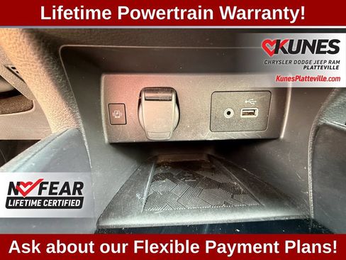 Used 2025 Nissan Versa SV FWD image 34