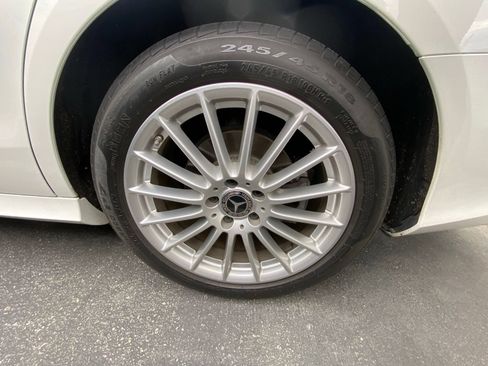 Used 2021 Mercedes-Benz E 350 Sedan image 6