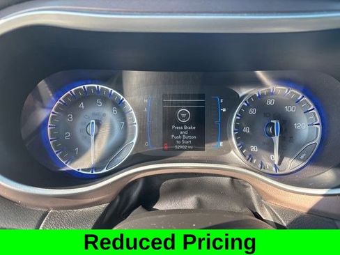 Used 2023 Chrysler Voyager LX FWD image 15
