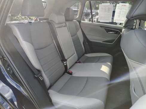 Used 2022 Toyota RAV4 XLE Premium AWD/4WD image 24