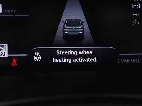 Used 2021 BMW X6 M50i w/ Executive Package image 22