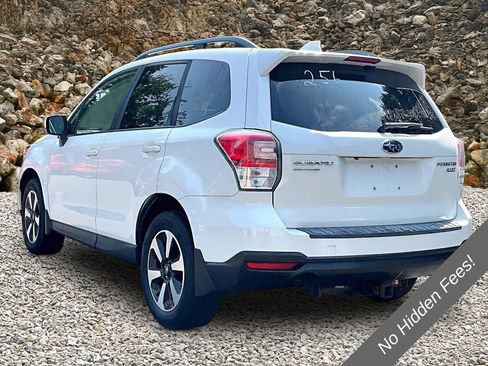 Used 2017 Subaru Forester 2.5i Premium w/ All-Weather Package AWD/4WD image 10
