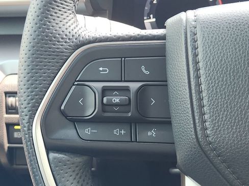 Used 2025 Toyota Tacoma TRD Off-Road AWD/4WD image 20