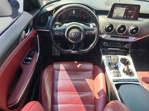 Used 2018 Kia Stinger GT2 AWD/4WD image 11