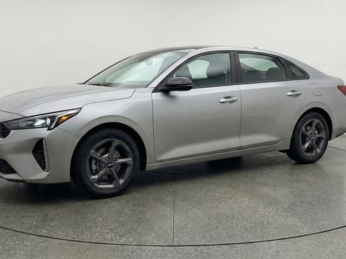 Used 2025 Kia K4 LXS image 3