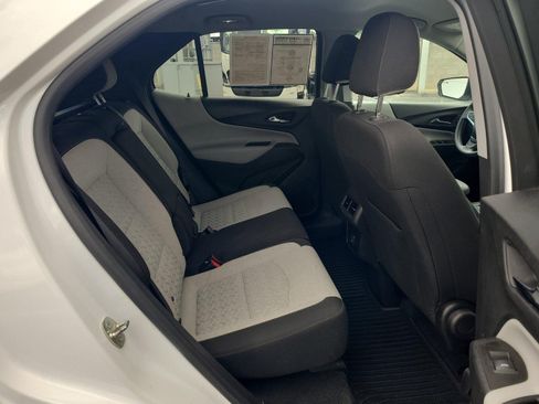 Used 2023 Chevrolet Equinox LS w/ LS Convenience Package FWD image 28