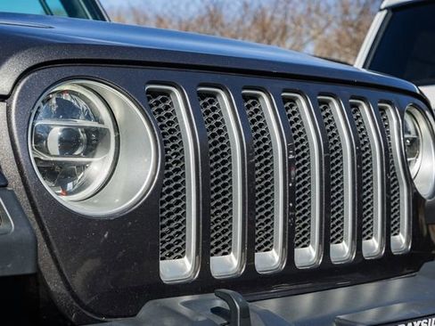 Used 2021 Jeep Wrangler Unlimited Sahara image 14