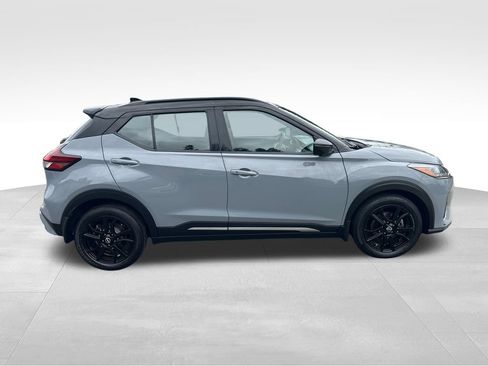Used 2023 Nissan Kicks SR FWD image 8
