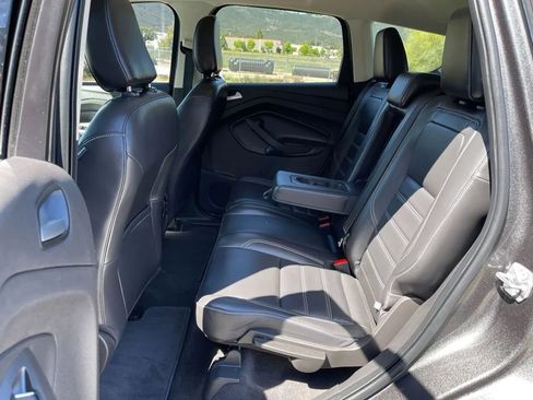 Used 2019 Ford Escape SEL image 21