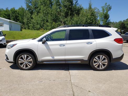 Used 2022 Subaru Ascent Touring AWD/4WD image 6