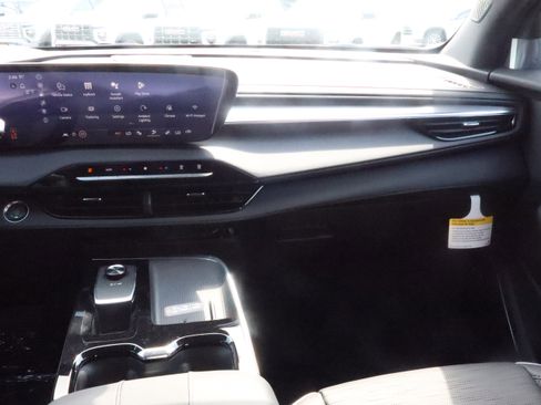 New 2026 Buick Enclave Sport Touring w/ Power Package image 11