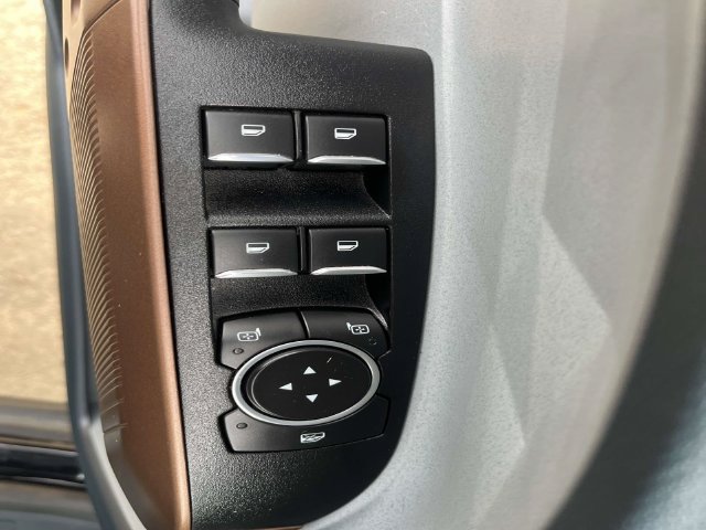 Used 2022 Ford Maverick Lariat w/ Lariat Luxury Package FWD image 10
