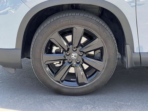 Used 2025 Honda Pilot Black Edition image 13