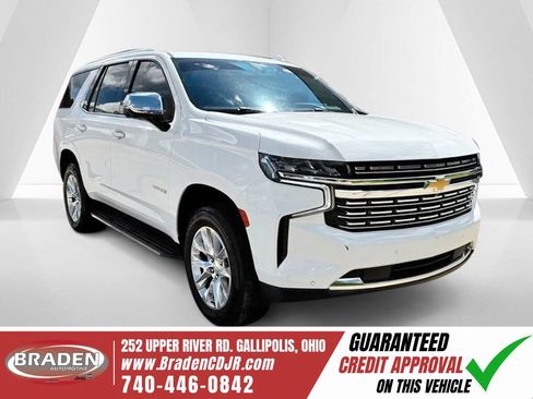 Used 2021 Chevrolet Tahoe Premier w/ Premium Package AWD/4WD image 1