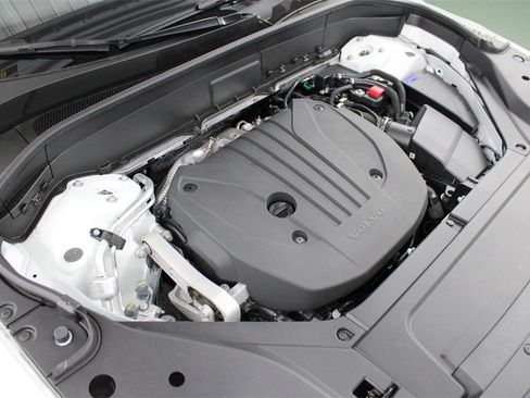 New 2026 Volvo XC90 B5 Ultra w/ Protection Package Premier image 60