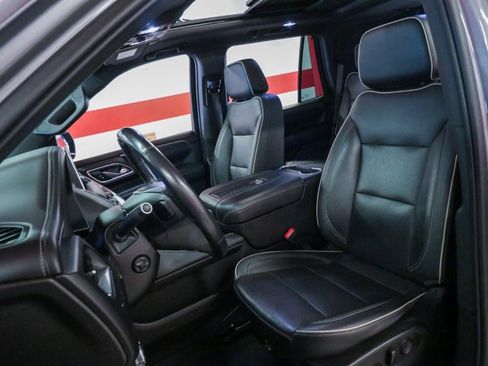 Used 2021 GMC Yukon SLT w/ SLT Premium Package image 10