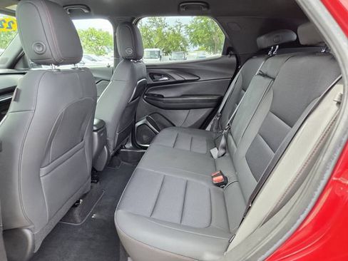 Used 2022 Chevrolet TrailBlazer RS FWD image 15