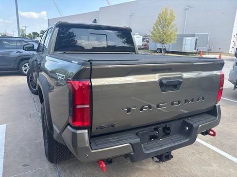 Used 2024 Toyota Tacoma TRD Off-Road w/ TRD Off Road Premium Package AWD/4WD image 4